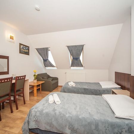 Hotel Ada Wiekszyce Dış mekan fotoğraf