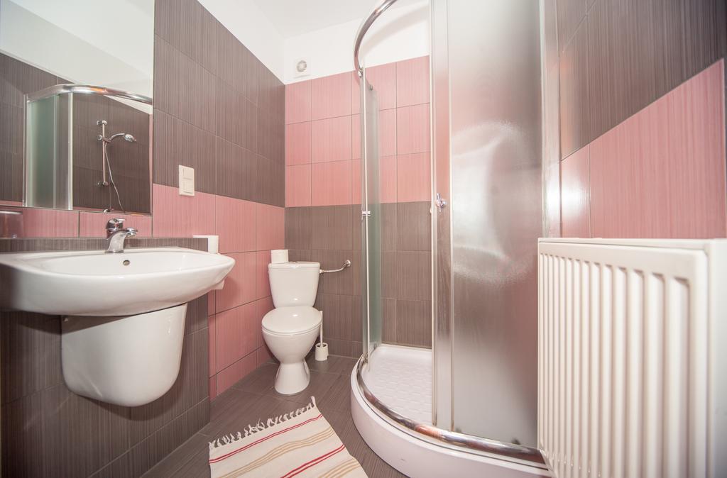 Hotel Ada Wiekszyce Dış mekan fotoğraf